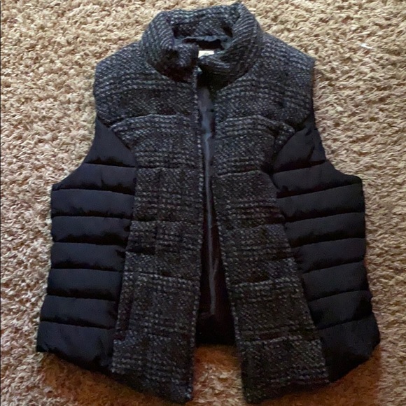 Black vest - Picture 1 of 2